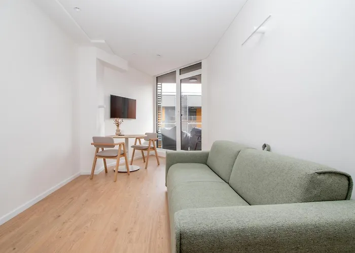 Cohost I Cozy With Balcony, Near Center Połąga