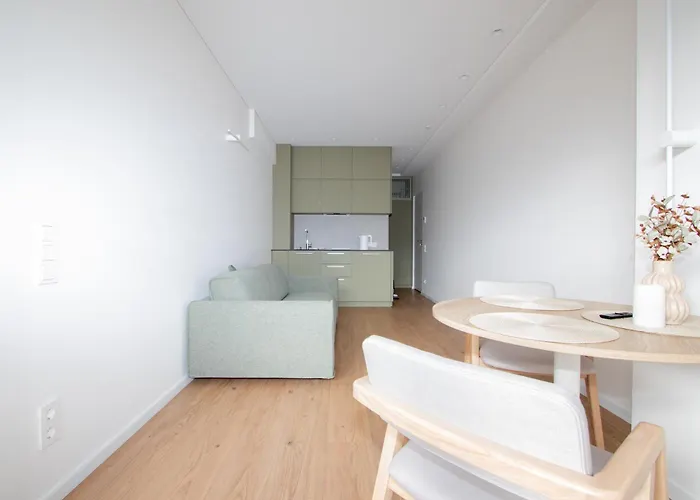 Apartament Cohost I Cozy With Balcony, Near Center *